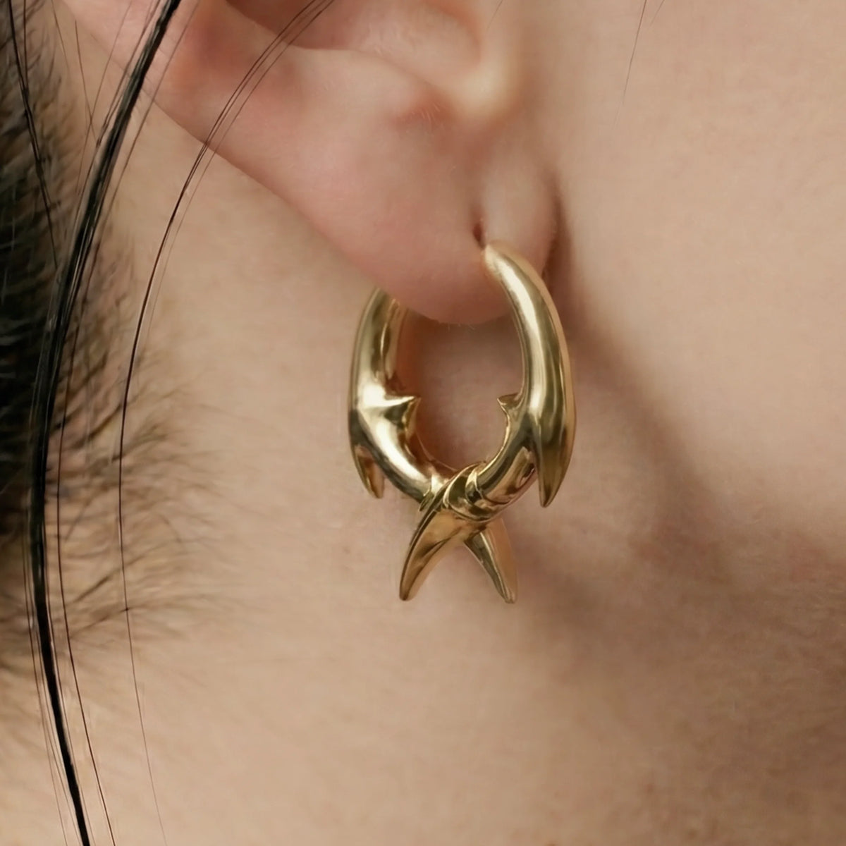ABYSSAL FANG EARRINGS