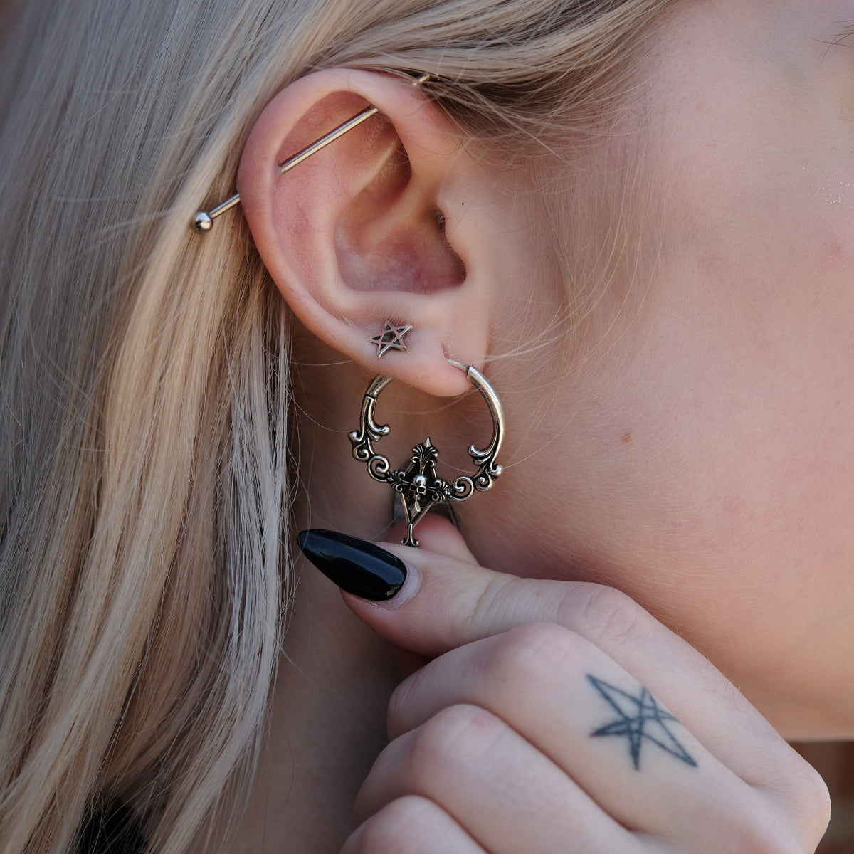 CLASSICAL PHANTASM EARRINGS