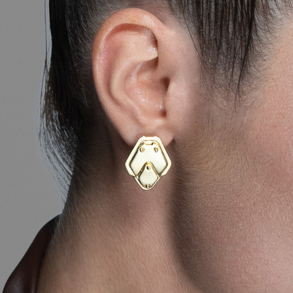 SHIELD PLATE STUD EARRINGS