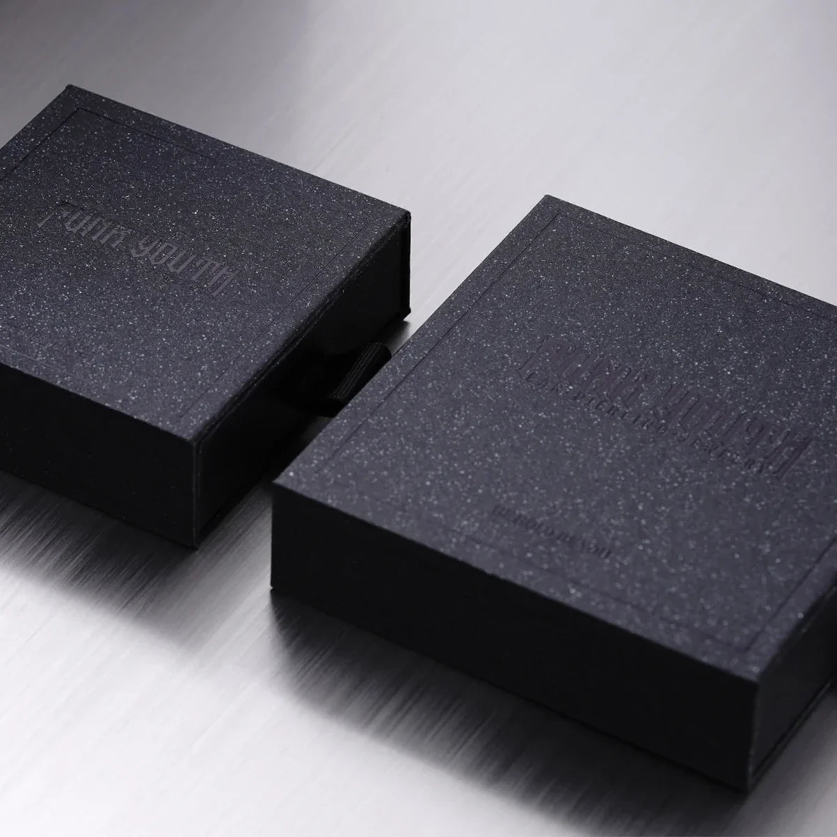 PACKAGING BOX