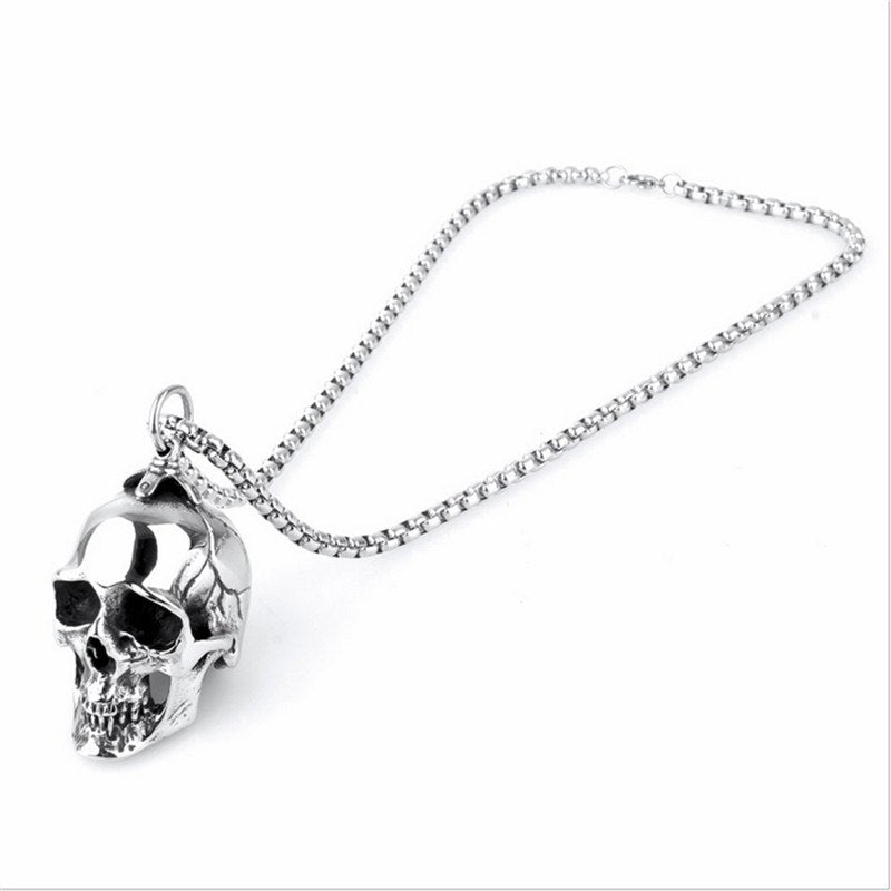 Anatomical Skull Pendant - Creepy Goth
