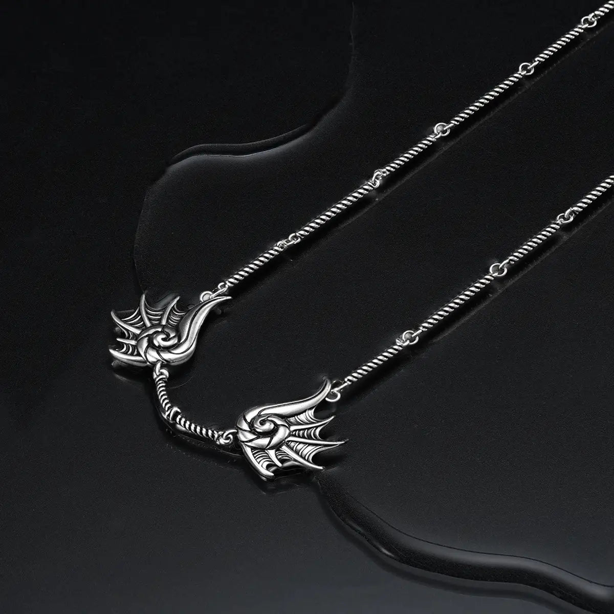 ABYSSAL BIND NECKLACE
