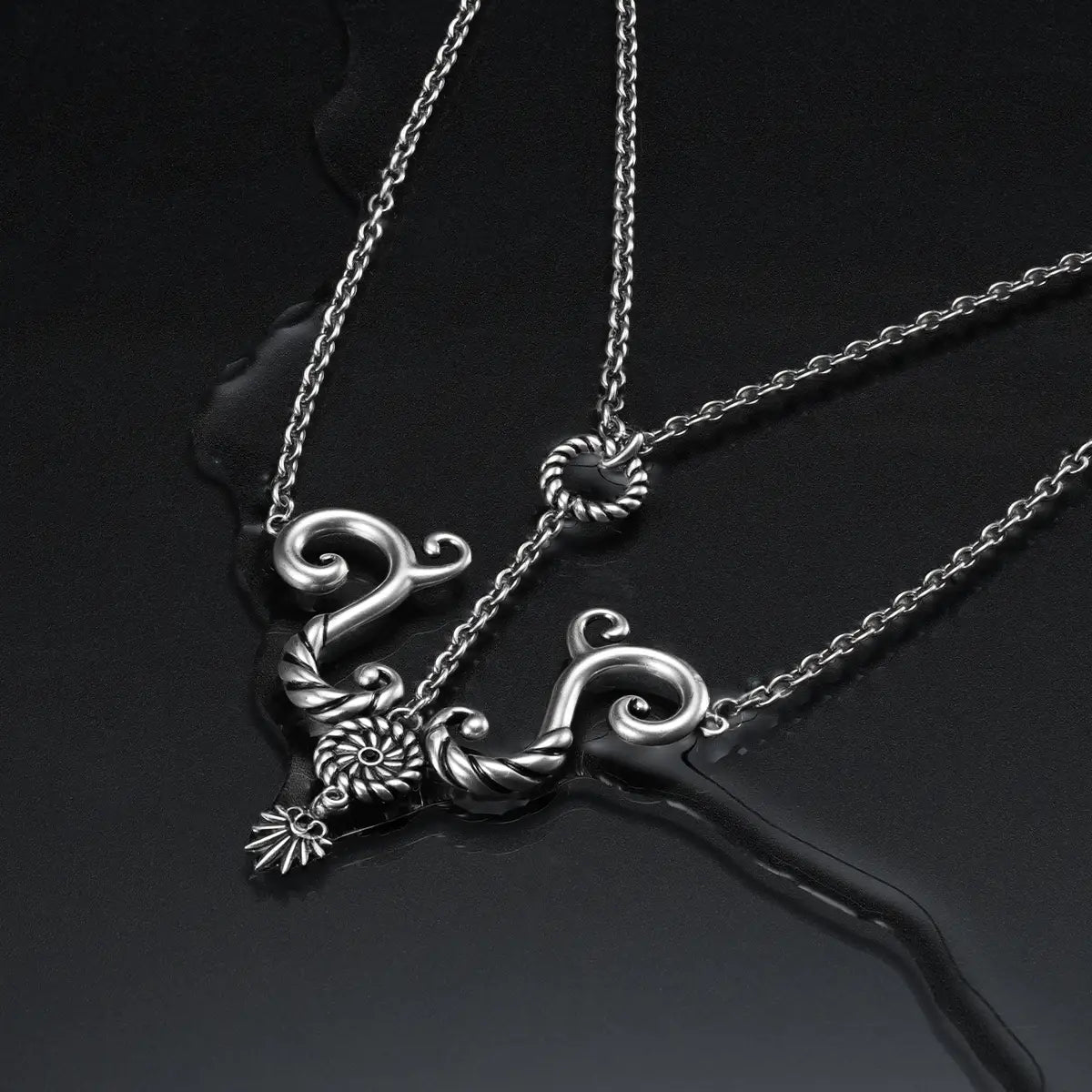 TIDEWORN KNOT NECKLACE