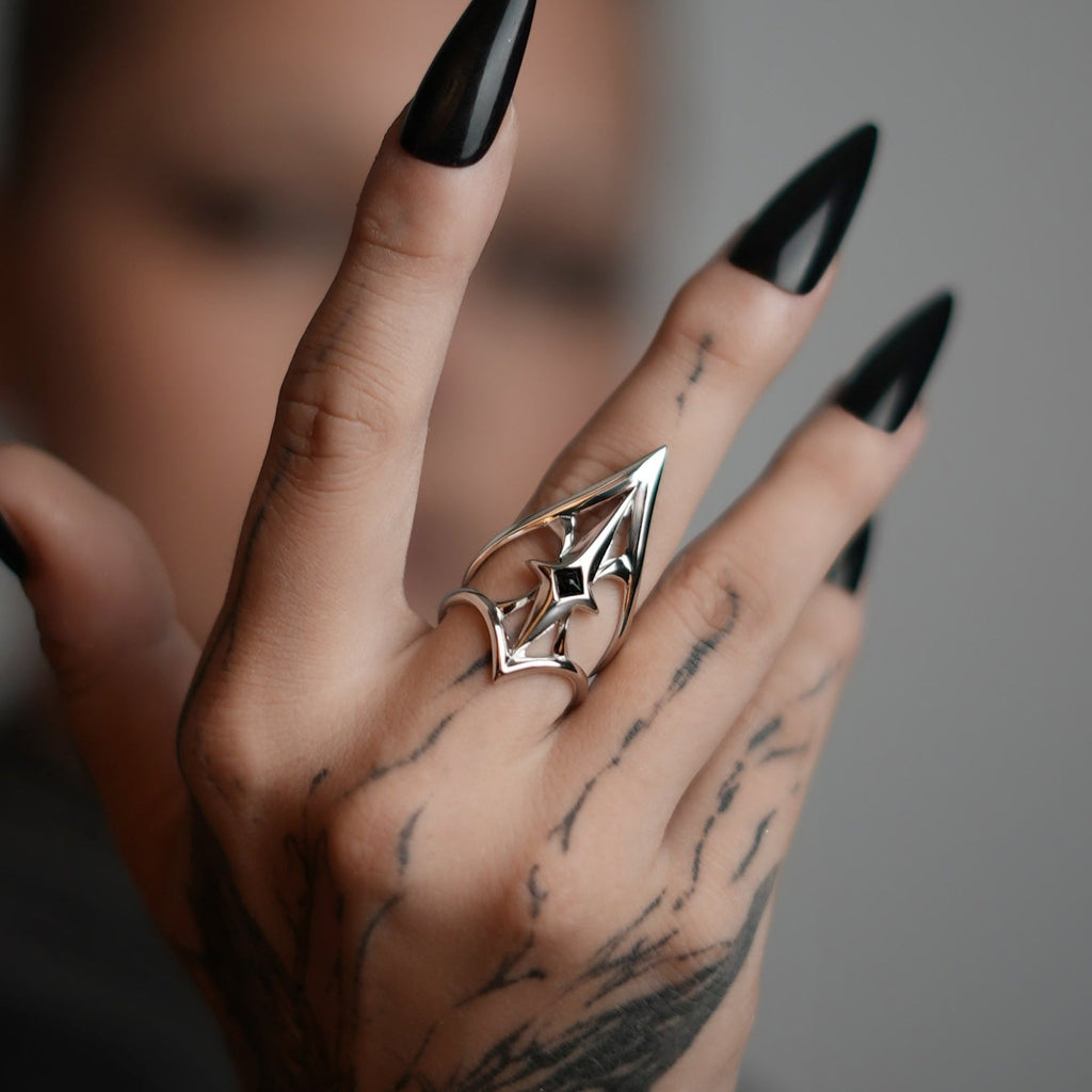 CREST SHIELD RING