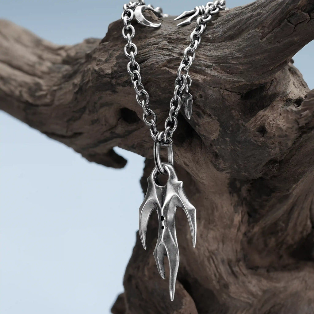 FERAL HUSK NECKLACE (SILVER)