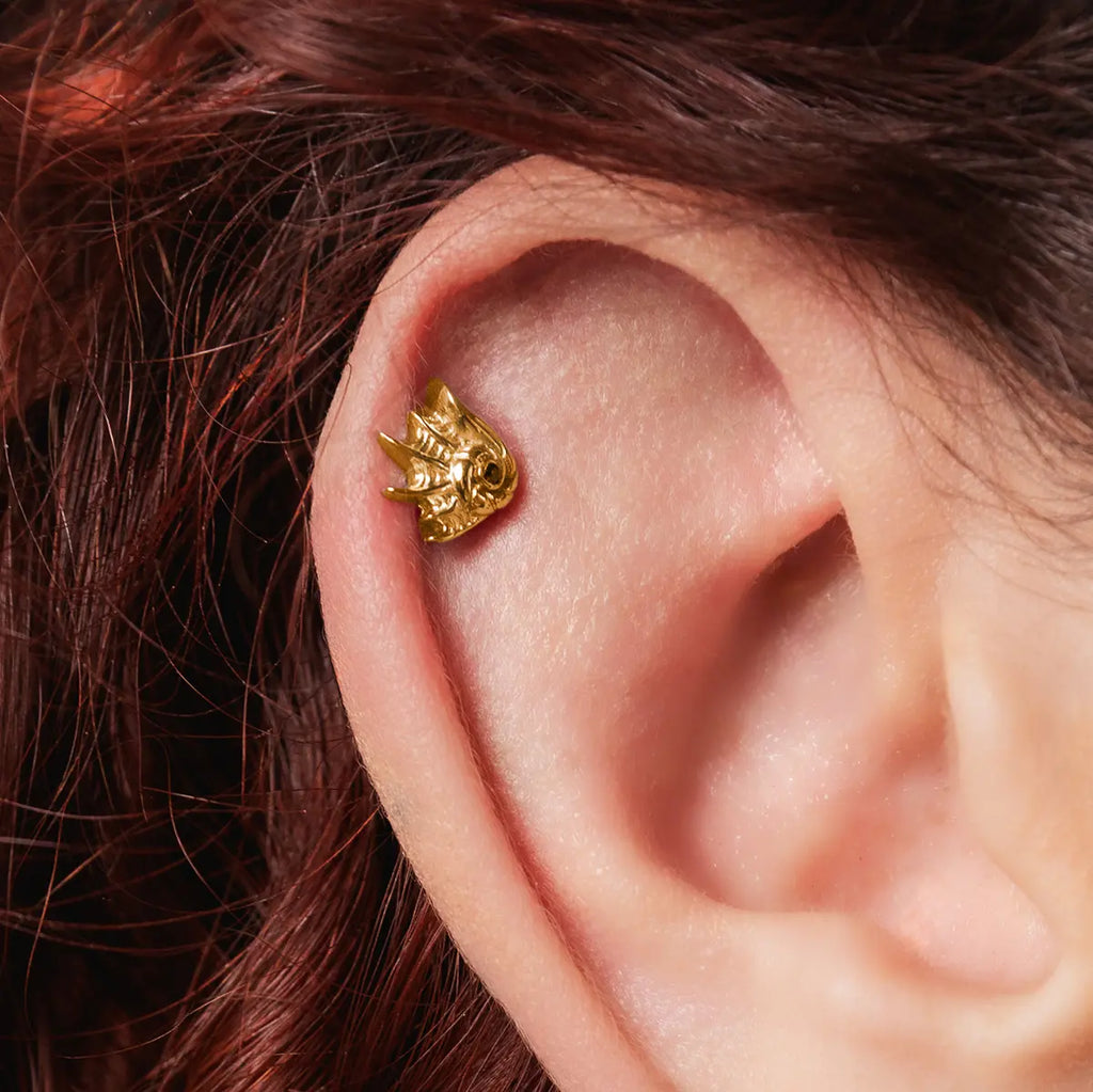 ABYSS CONCH FLATBACK STUD