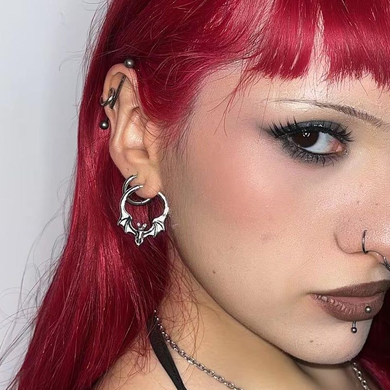 GOTHIC BAT EARRINGS (925 SILVER)
