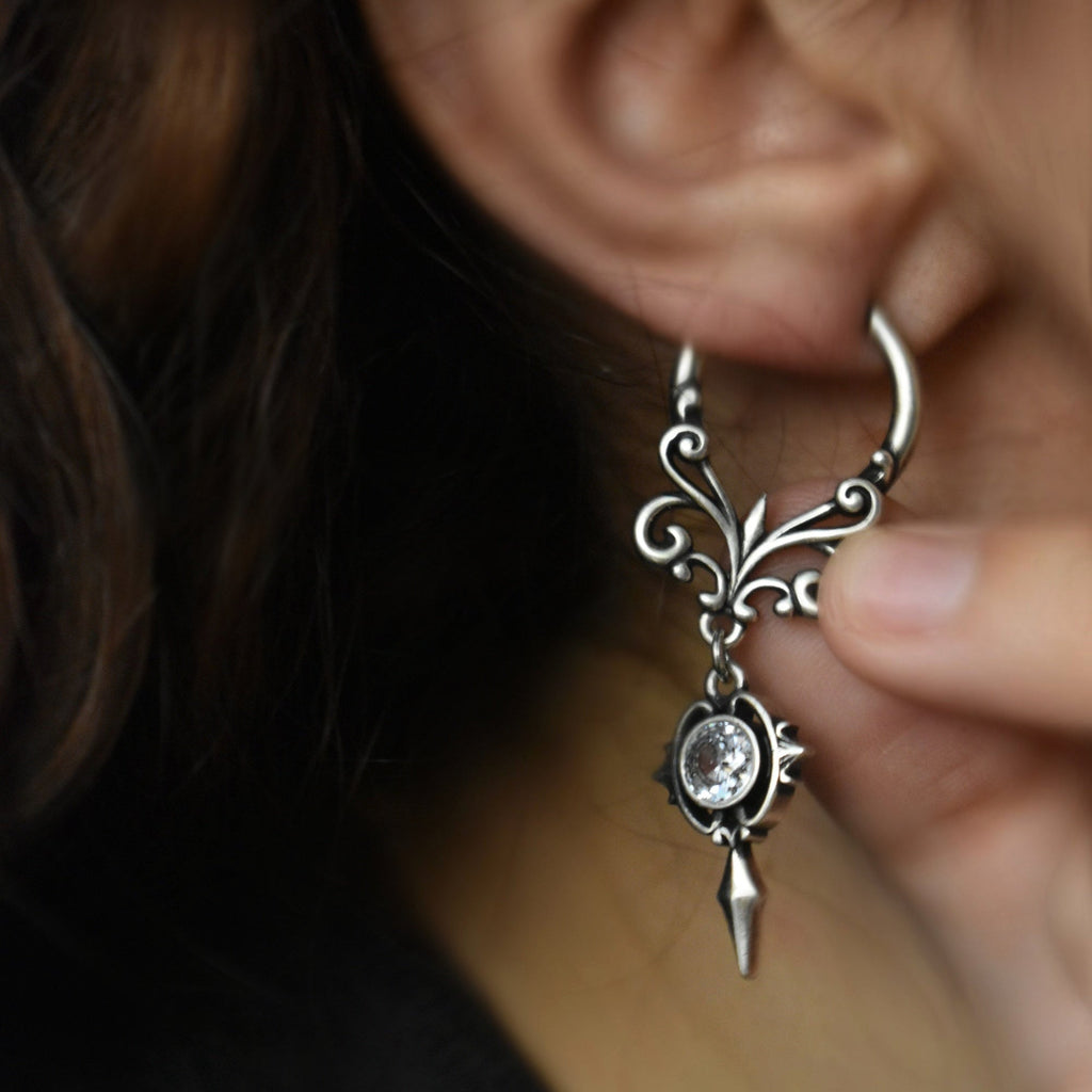 GOTHIC CREST EARRINGS