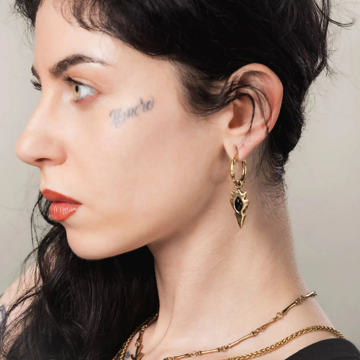KNAPPED STONE EARRINGS (GOLD-OBSIDIAN)