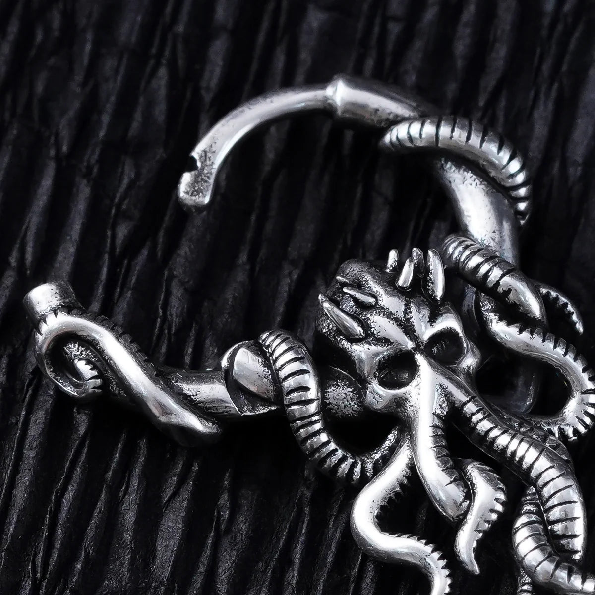 KRAKEN MYSTIQUE EARRINGS