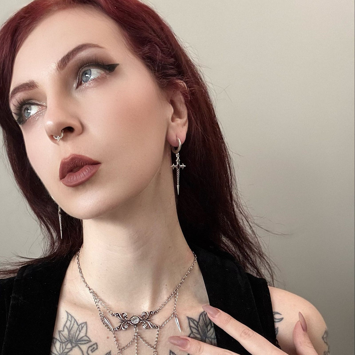 LONGINUS GODPIERCER EARRINGS (925 SILVER)
