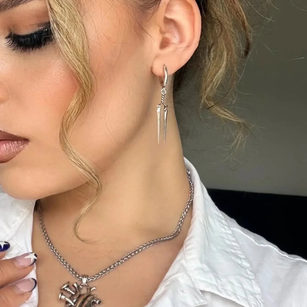 LONGINUS TWIN SPEAR EARRINGS