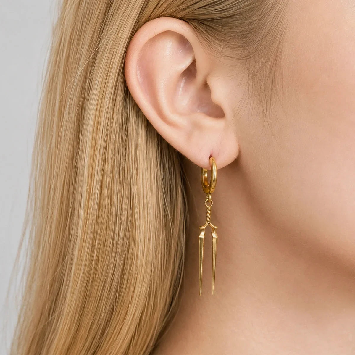 LONGINUS TWIN SPEAR EARRINGS