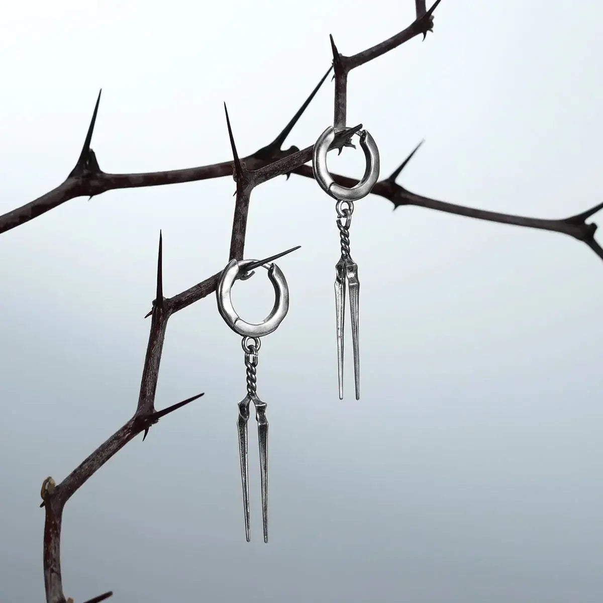 LONGINUS TWIN SPEAR EARRINGS
