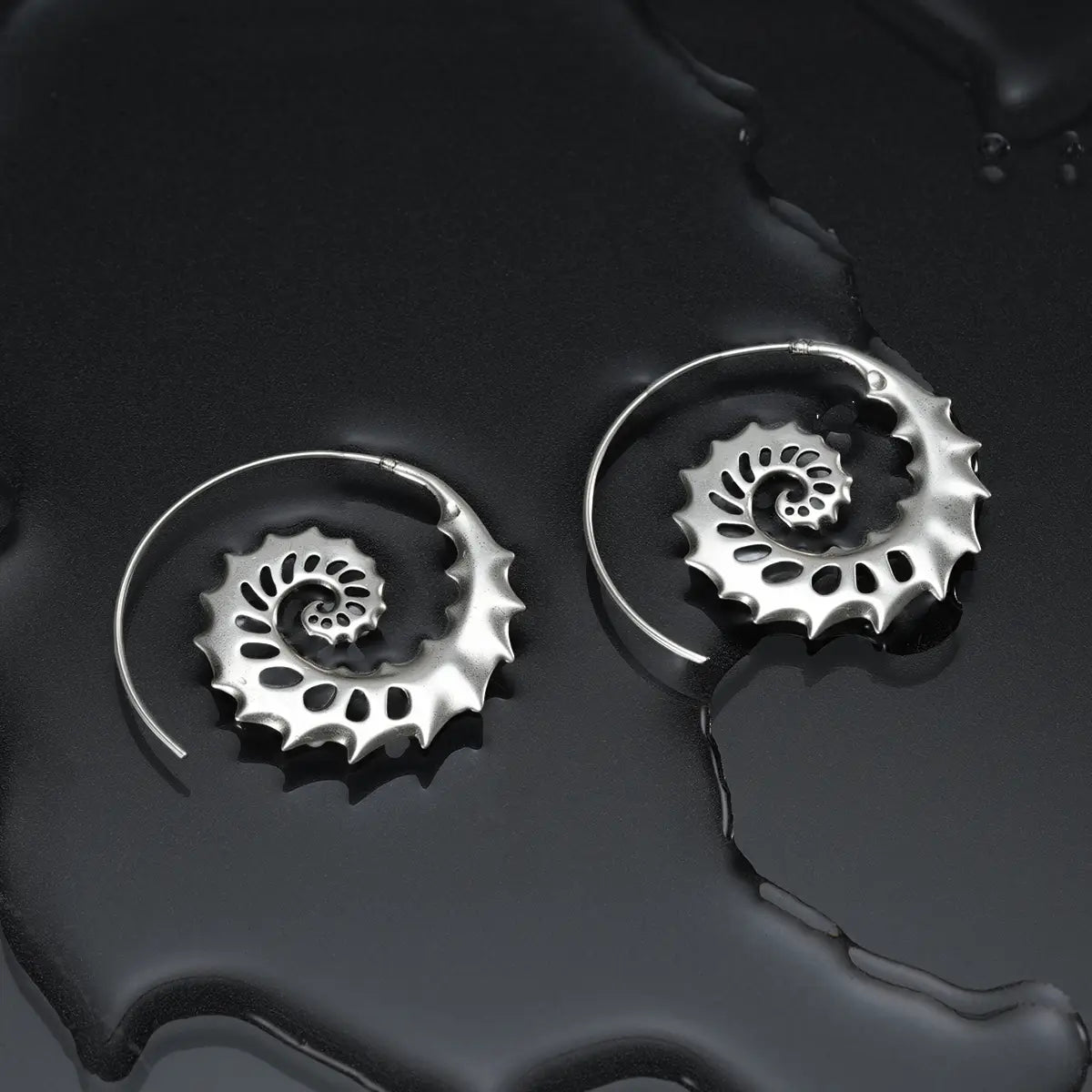 NAUTILUS OMEN EARRINGS