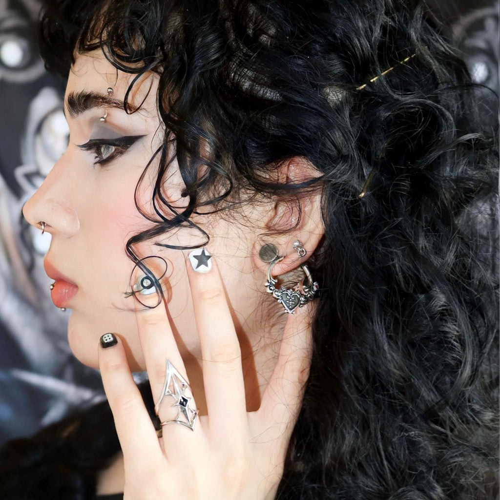 ORNATE AFFECTION EARRINGS (925 SILVER)