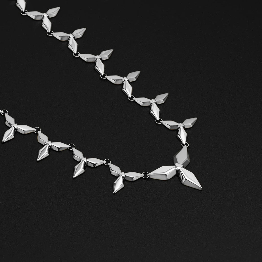 PUNK PETAL NECKLACE