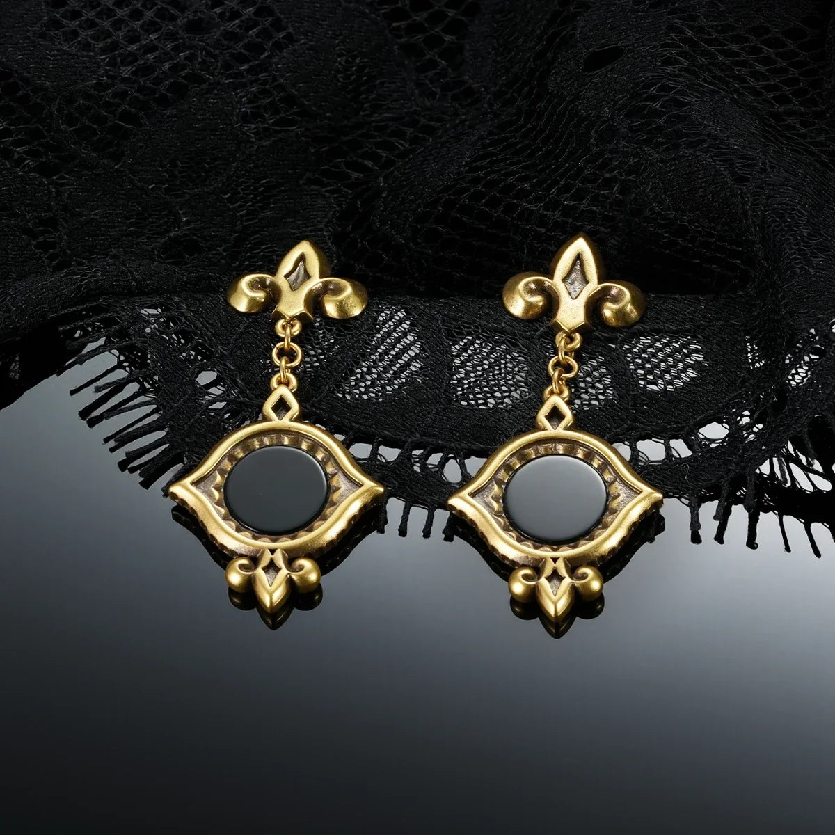 SILENT LENS EARRINGS
