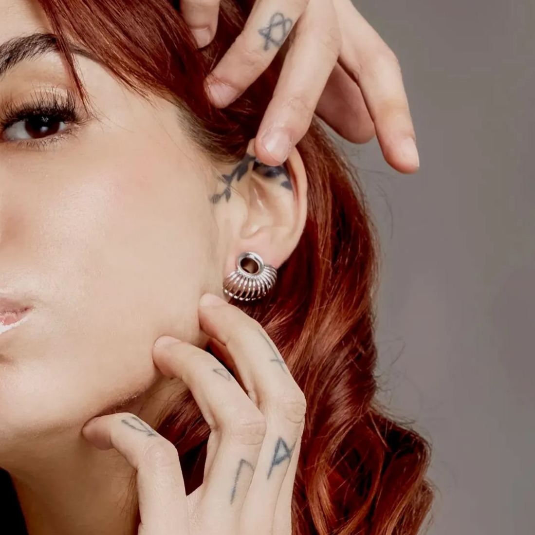 SYMMETRICAL RADIANCE TUNNELS