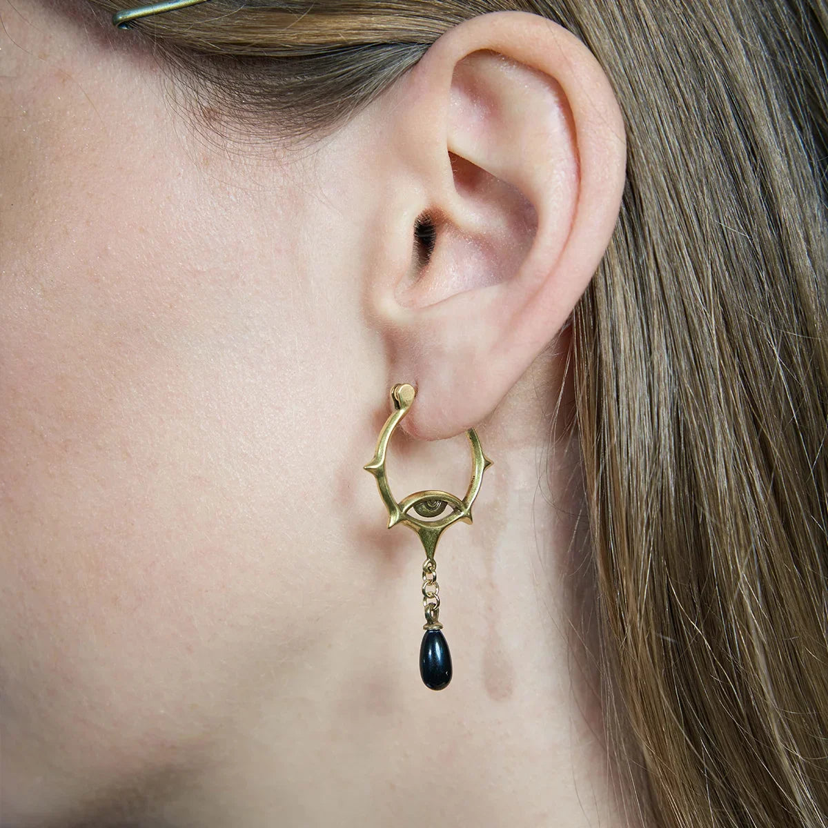 THORNED GAZE EARRINGS