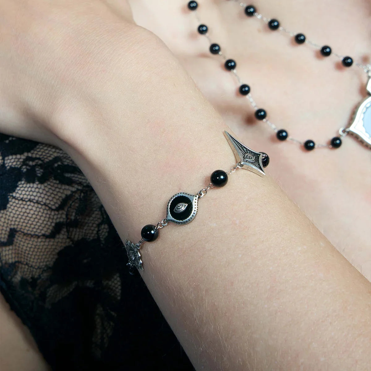 UNSEEN ORBIT BRACELET