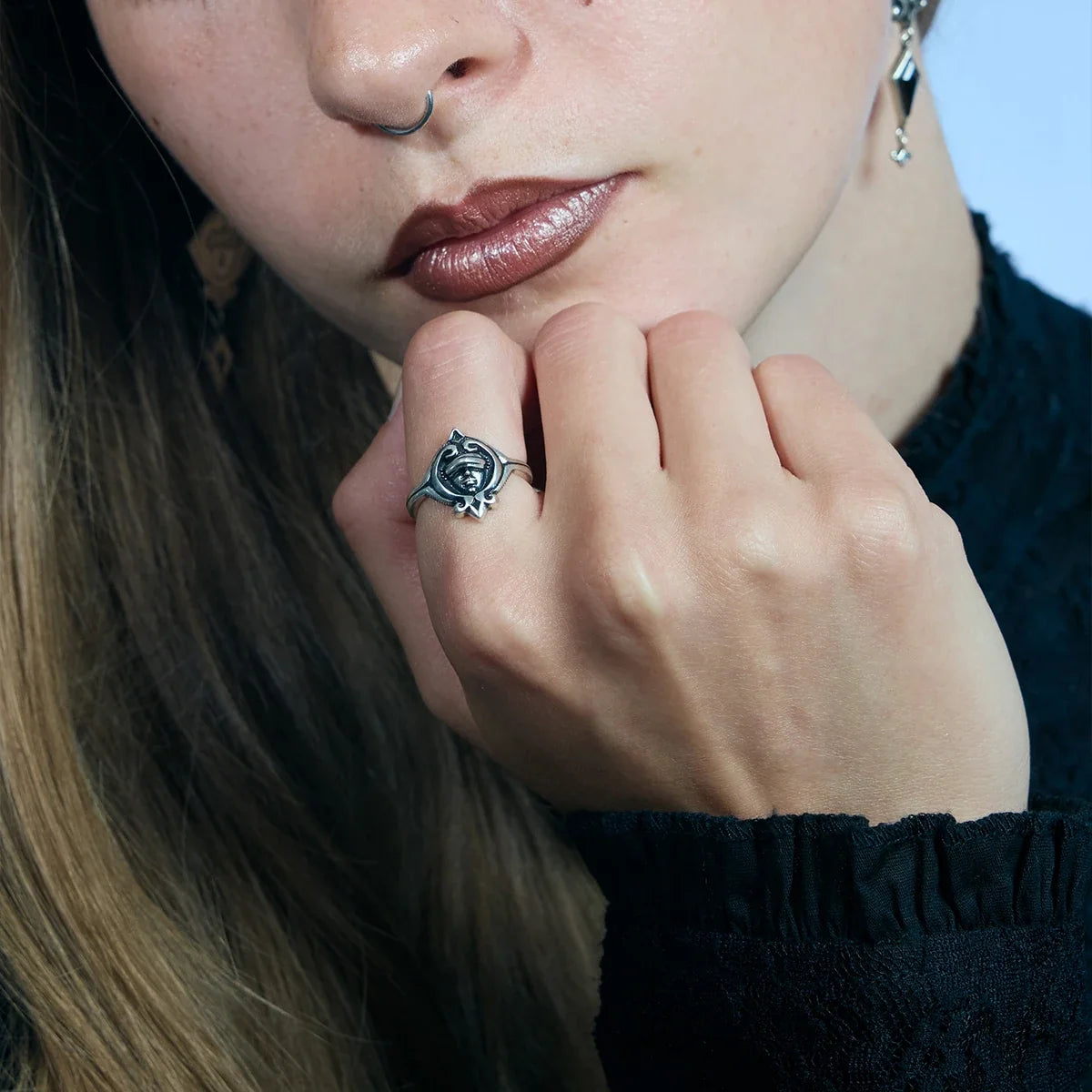 VEILED SEER RING