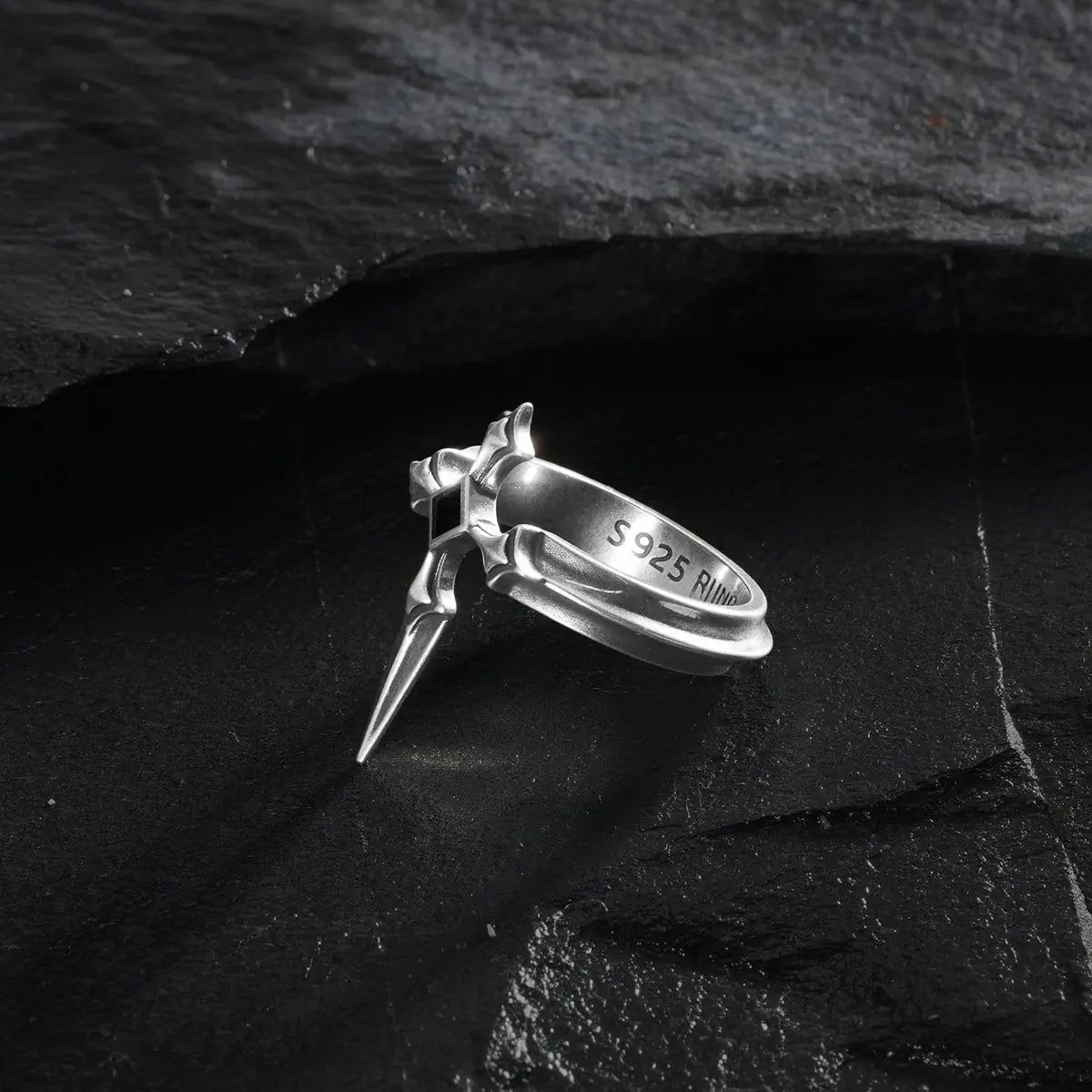VESPER BLADE RING