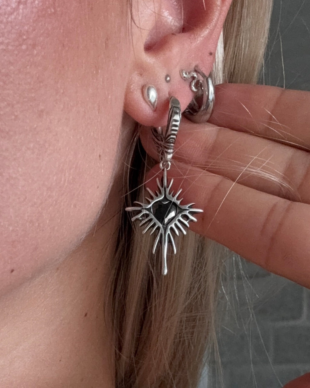 WINGED HEARTBURST EARRINGS