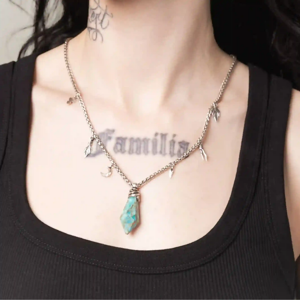 WRAPPED RELIC NECKLACE  (SILVER-TURQUOISE)